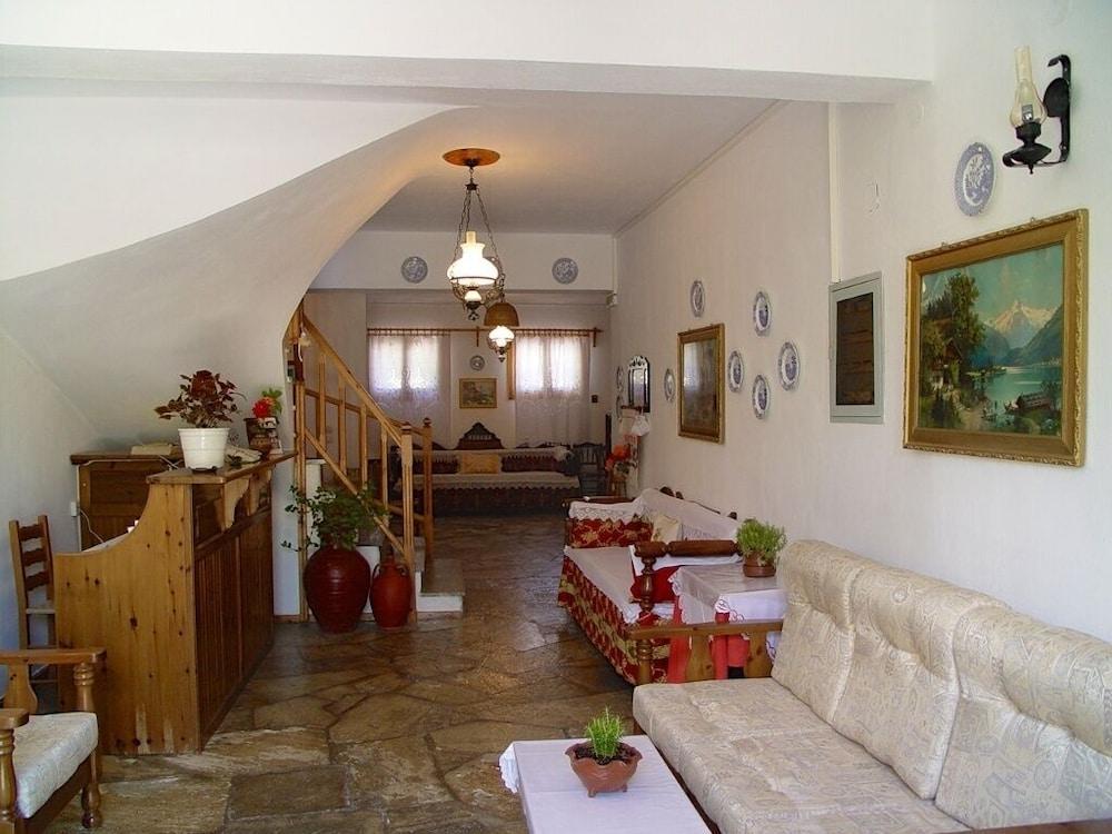 Guesthouse Christos Skopelos Town Ngoại thất bức ảnh