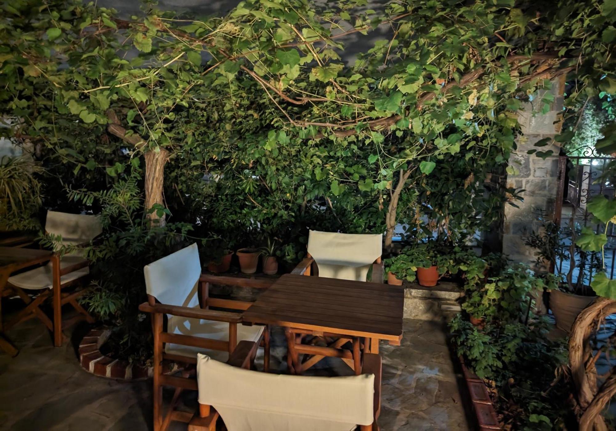 Guesthouse Christos Skopelos Town Ngoại thất bức ảnh