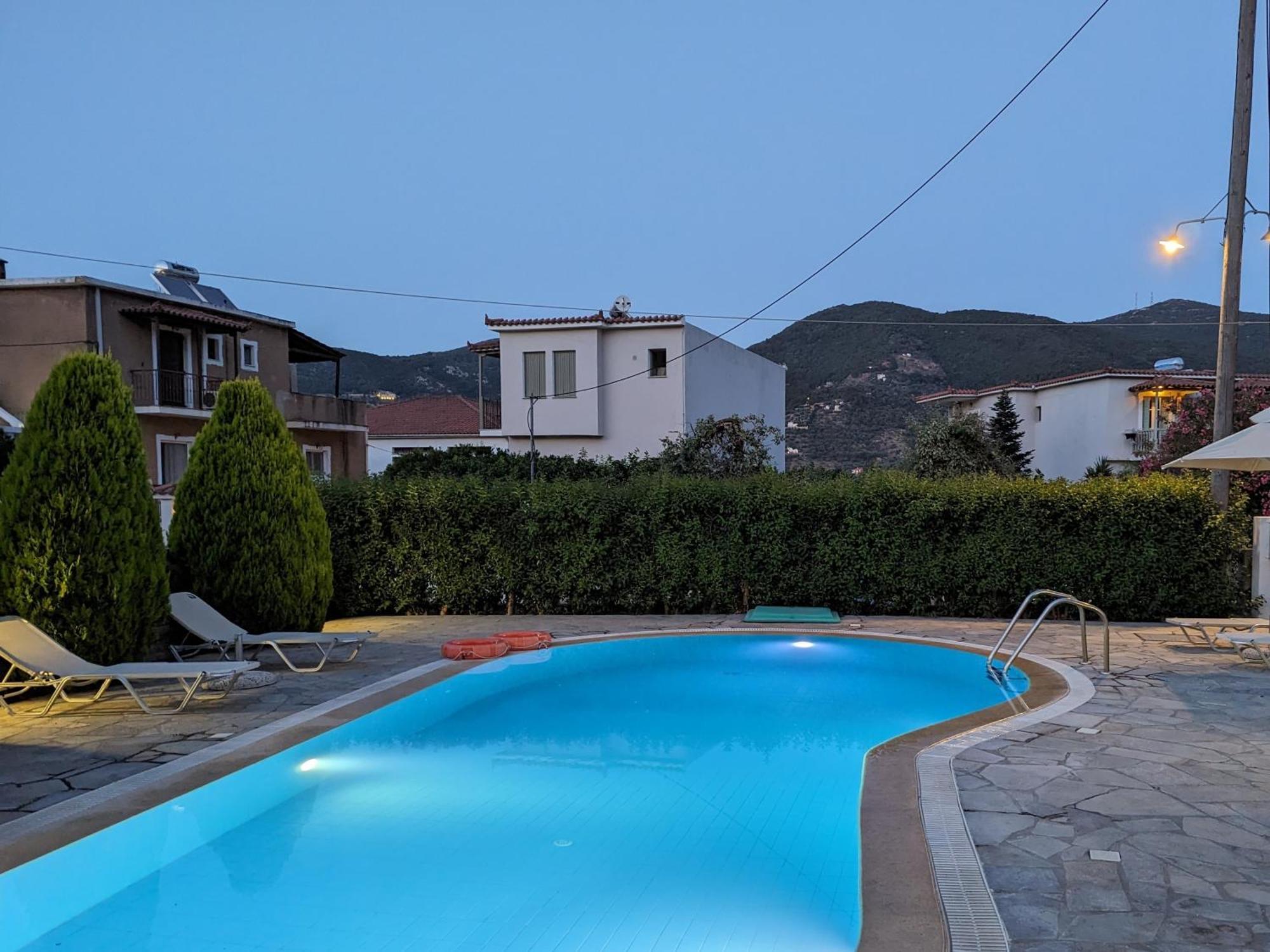 Guesthouse Christos Skopelos Town Ngoại thất bức ảnh