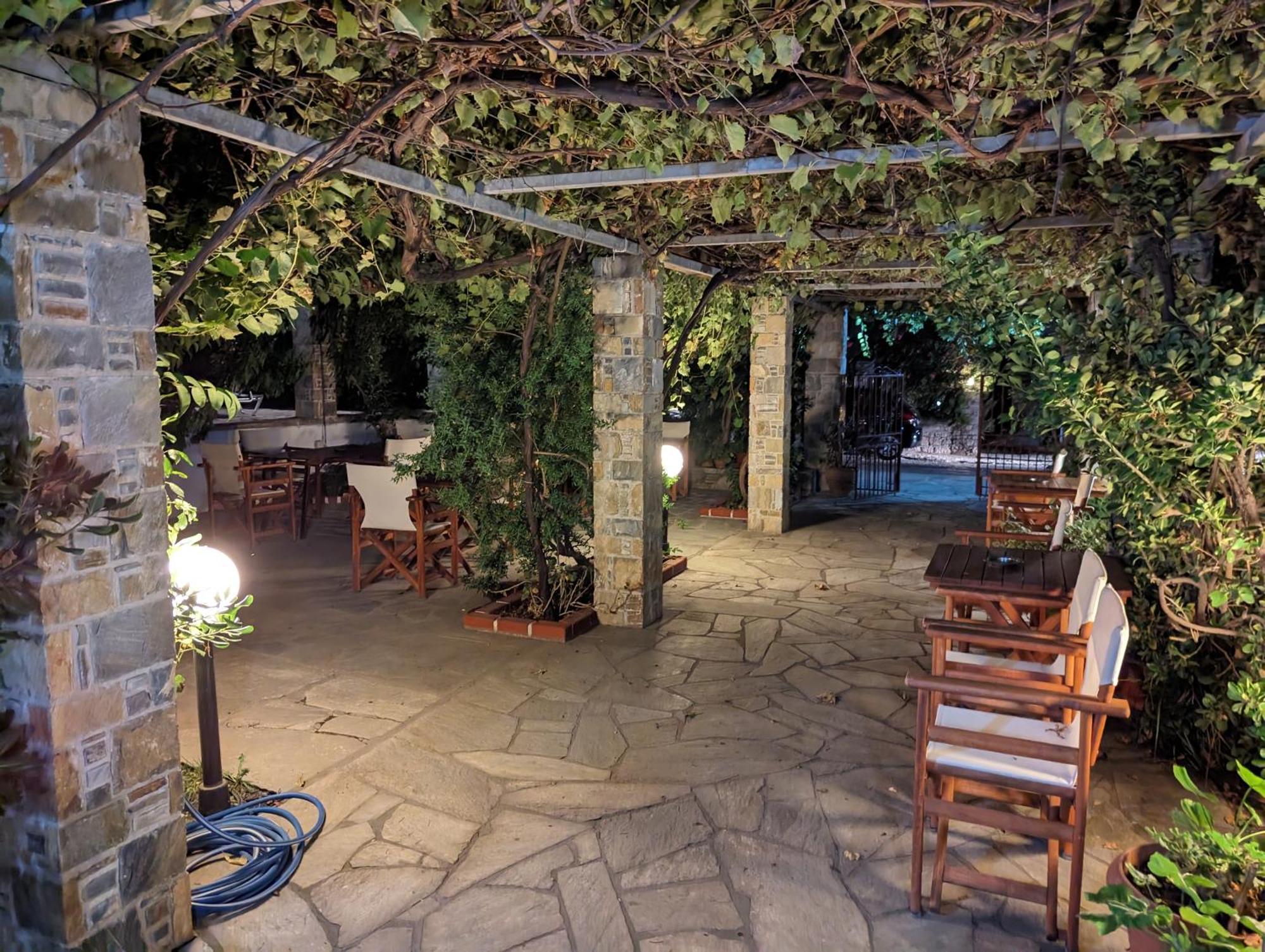 Guesthouse Christos Skopelos Town Ngoại thất bức ảnh